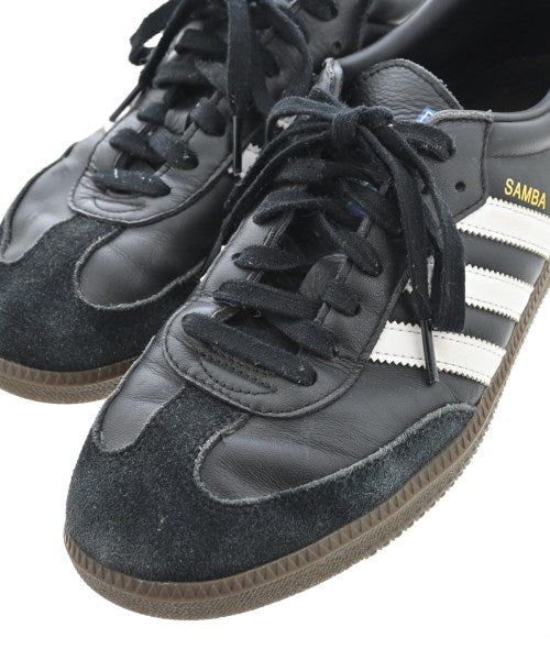 adidas รองเท้าผ้าใบ
