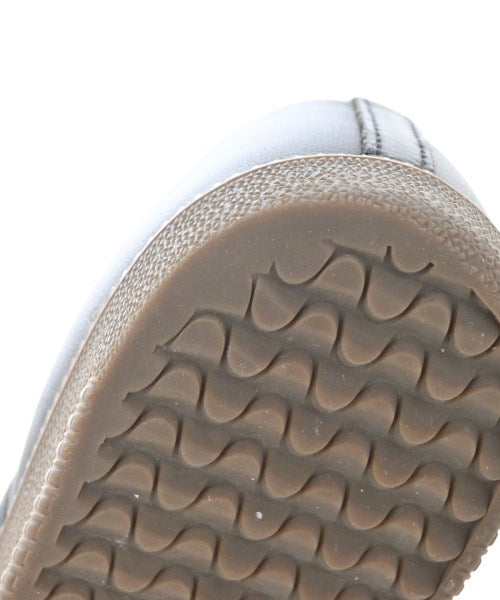 adidas รองเท้าผ้าใบ