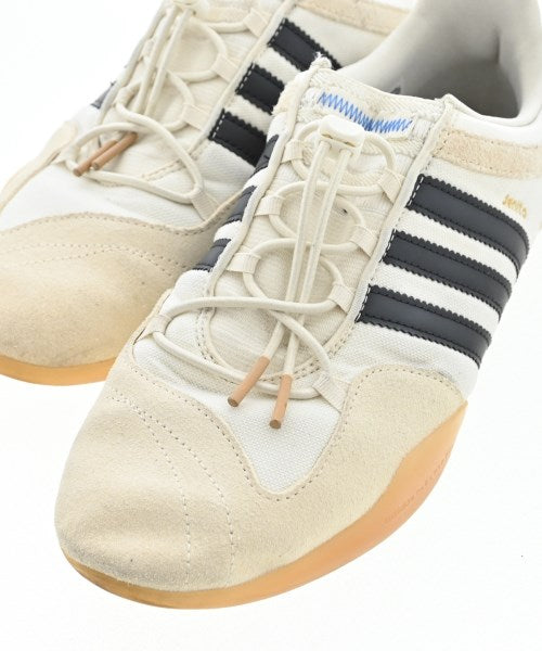 adidas รองเท้าผ้าใบ