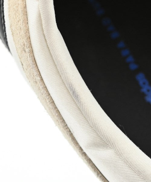 adidas รองเท้าผ้าใบ