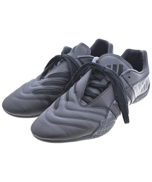 adidas รองเท้าผ้าใบ