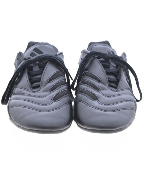 adidas รองเท้าผ้าใบ