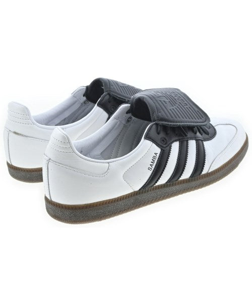 adidas รองเท้าผ้าใบ