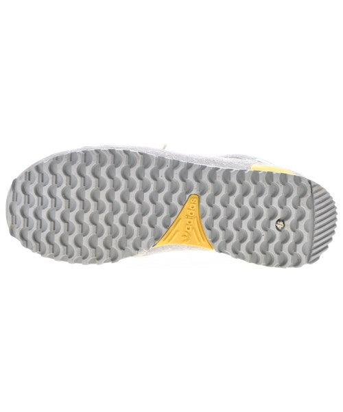 adidas รองเท้าผ้าใบ