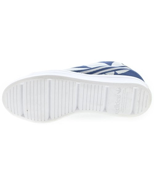 adidas รองเท้าผ้าใบ