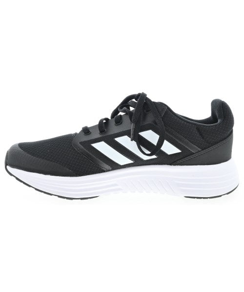 adidas รองเท้าผ้าใบ