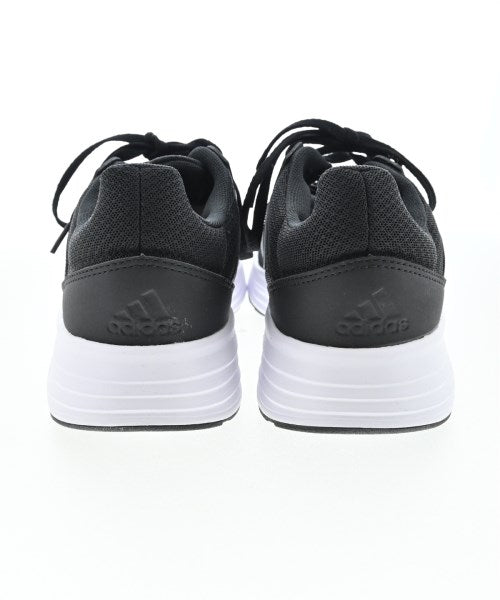 adidas รองเท้าผ้าใบ