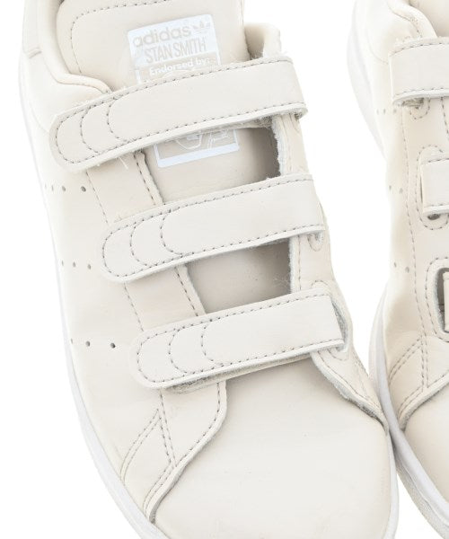adidas รองเท้าผ้าใบ
