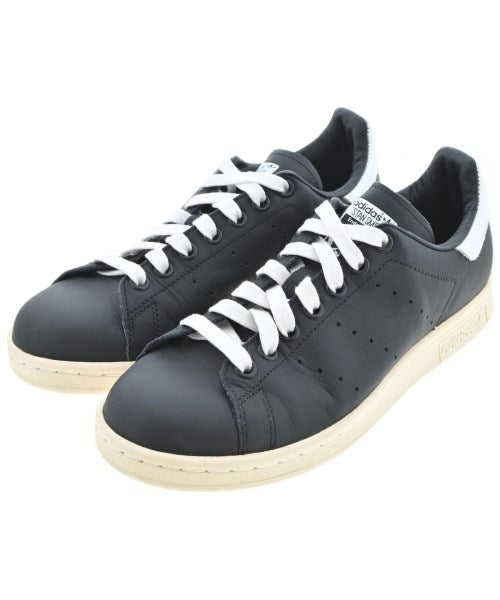 adidas รองเท้าผ้าใบ