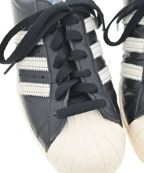 adidas รองเท้าผ้าใบ