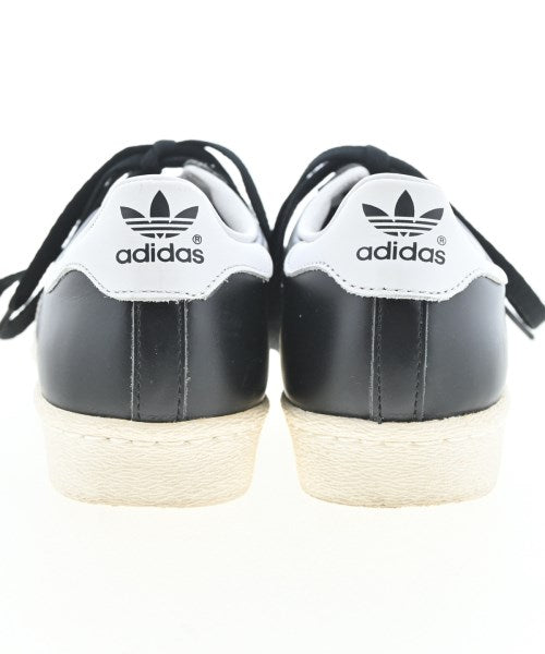 adidas รองเท้าผ้าใบ