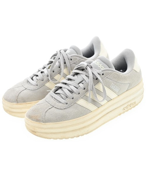 adidas รองเท้าผ้าใบ