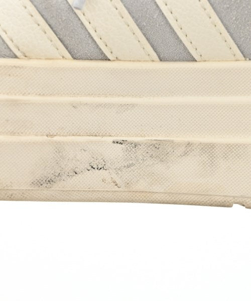 adidas รองเท้าผ้าใบ