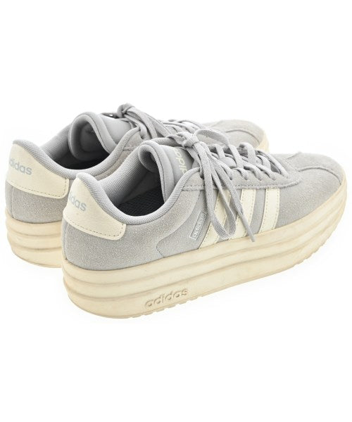 adidas รองเท้าผ้าใบ