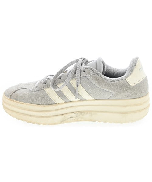 adidas รองเท้าผ้าใบ