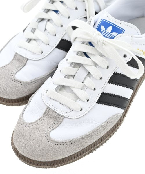 adidas รองเท้าผ้าใบ