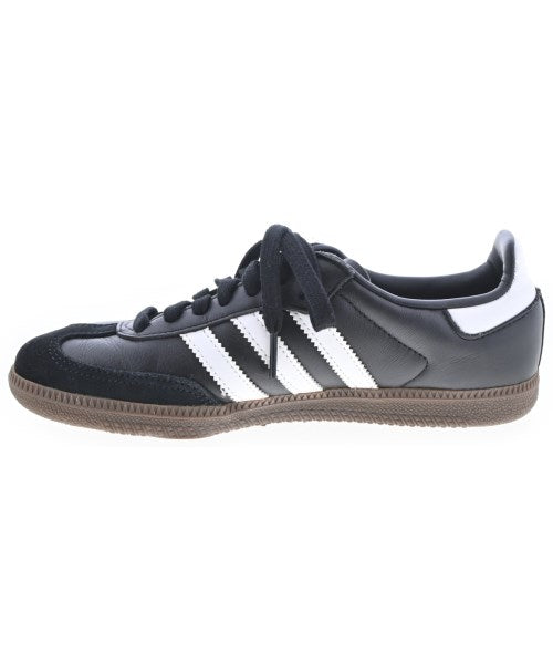 adidas รองเท้าผ้าใบ