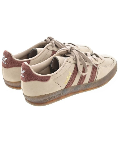 adidas รองเท้าผ้าใบ