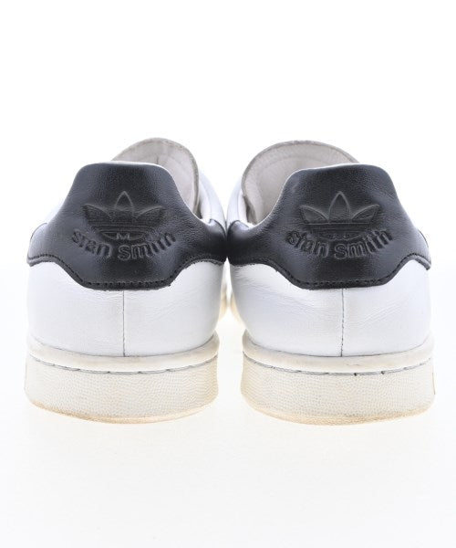 adidas รองเท้าผ้าใบ