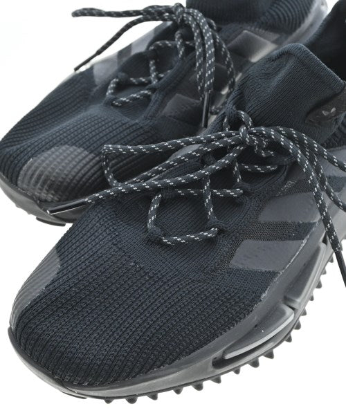 adidas รองเท้าผ้าใบ