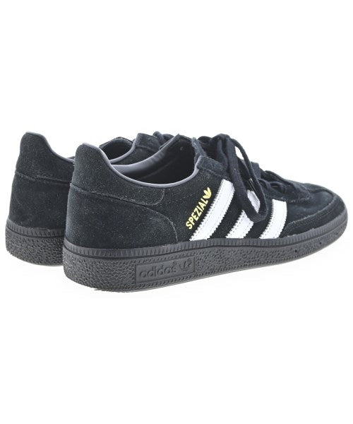 adidas รองเท้าผ้าใบ