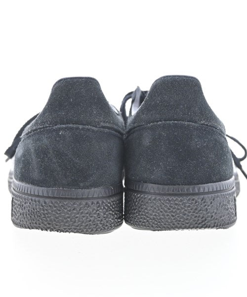 adidas รองเท้าผ้าใบ