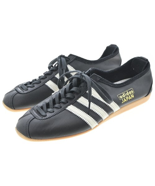 adidas รองเท้าผ้าใบ
