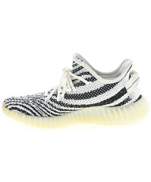 adidas รองเท้าผ้าใบ
