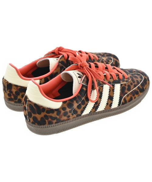 adidas รองเท้าผ้าใบ
