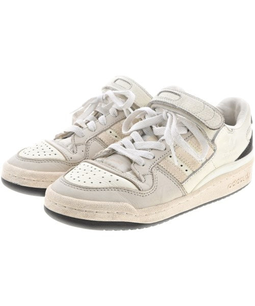 adidas รองเท้าผ้าใบ