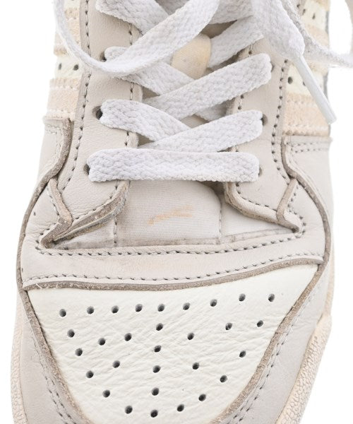 adidas รองเท้าผ้าใบ