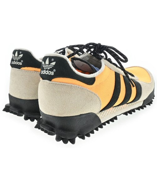 adidas รองเท้าผ้าใบ