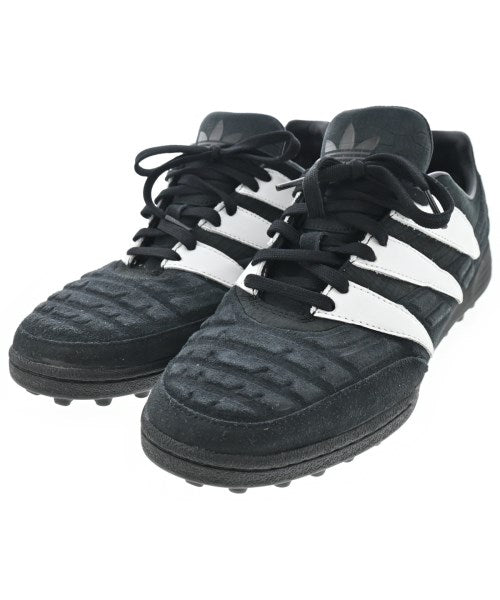 adidas รองเท้าผ้าใบ