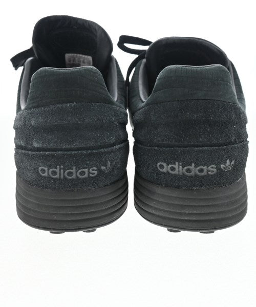 adidas รองเท้าผ้าใบ