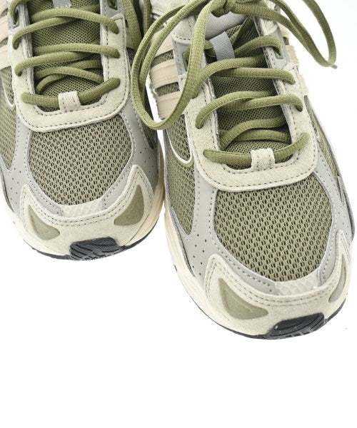 adidas รองเท้าผ้าใบ