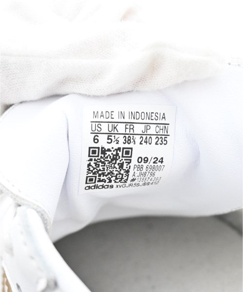 adidas รองเท้าผ้าใบ
