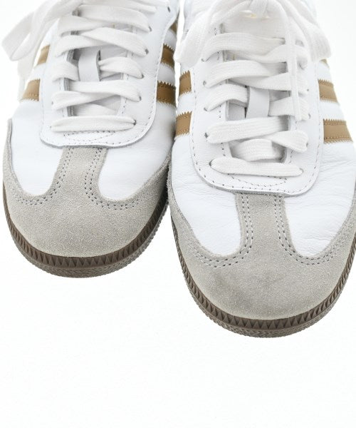 adidas รองเท้าผ้าใบ