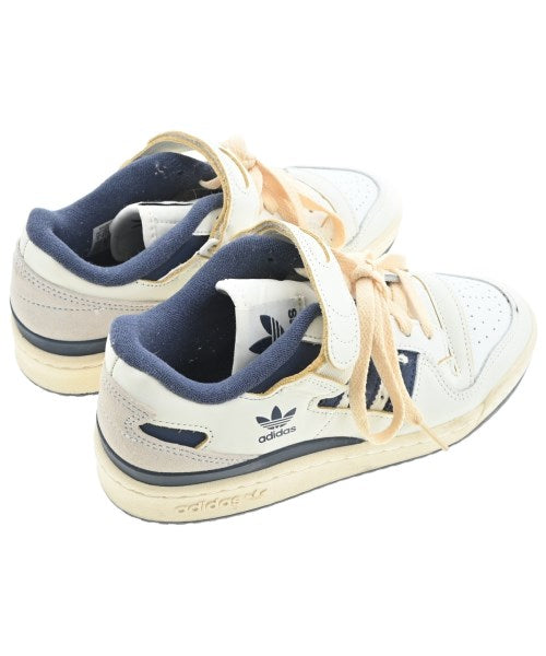 adidas รองเท้าผ้าใบ