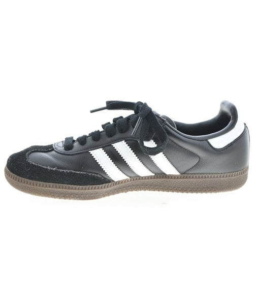 adidas รองเท้าผ้าใบ
