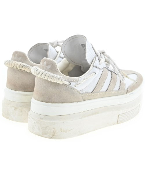 adidas รองเท้าผ้าใบ
