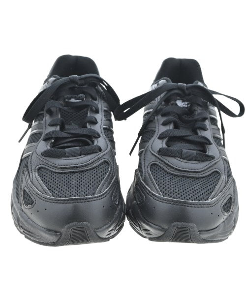 adidas รองเท้าผ้าใบ