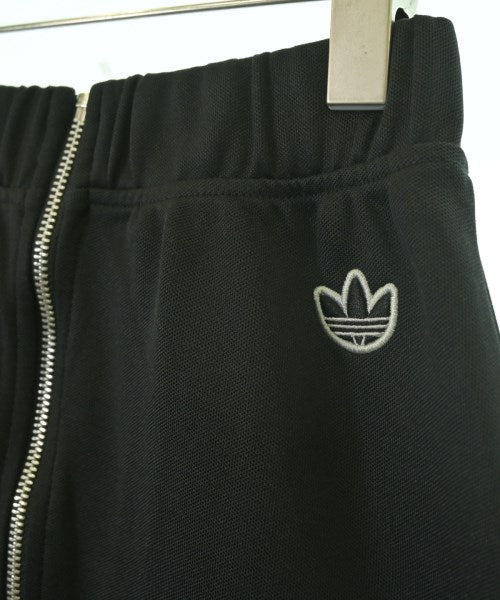 adidas กระโปรงยาวถึงเข่า