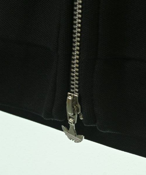 adidas กระโปรงยาวถึงเข่า