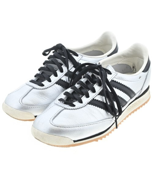 adidas รองเท้าผ้าใบ