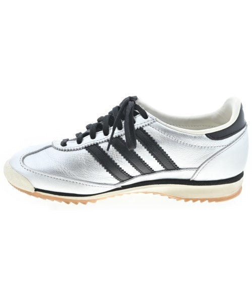 adidas รองเท้าผ้าใบ
