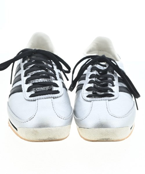 adidas รองเท้าผ้าใบ