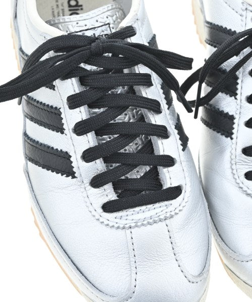 adidas รองเท้าผ้าใบ
