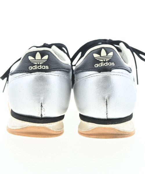 adidas รองเท้าผ้าใบ