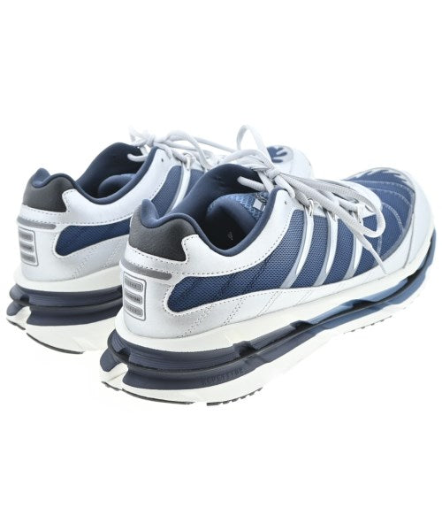 adidas รองเท้าผ้าใบ
