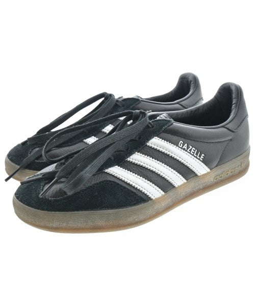 adidas รองเท้าผ้าใบ